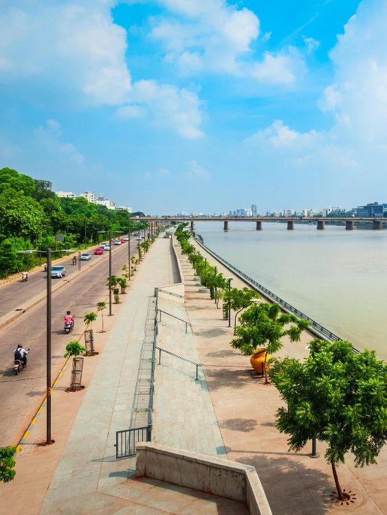 Ahmedabad Tour Package – Sabarmati Ashram, Adalaj Stepwell and Modhera Sun Temple