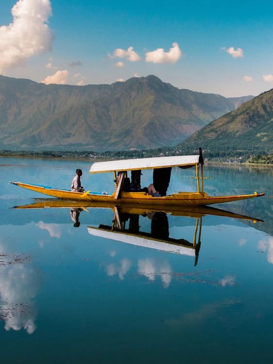 Kashmir Tour Package with Srinagar, Sonamarg, Gulmarg, Pahalgam, Dal Lake and Mughal Gardens
