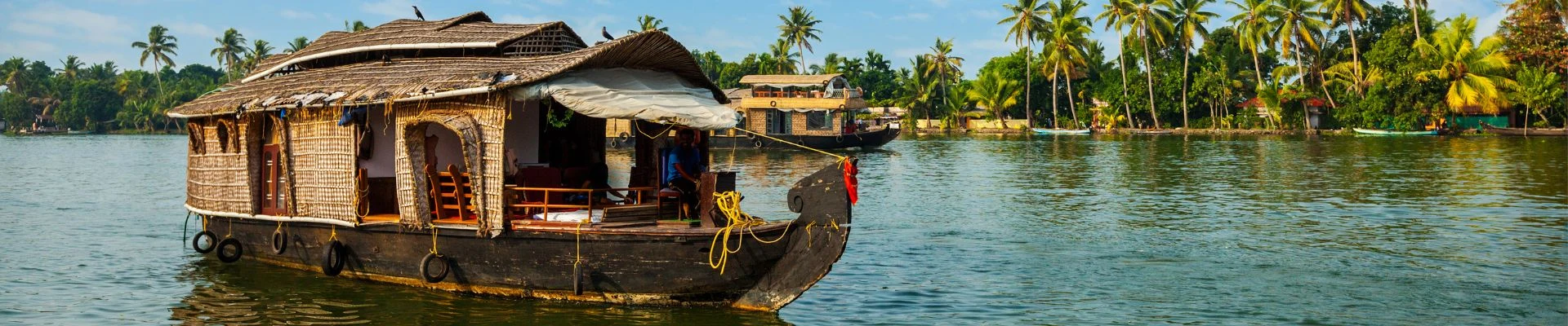Kerala tour package Munnar Thekkady Alleppey banner