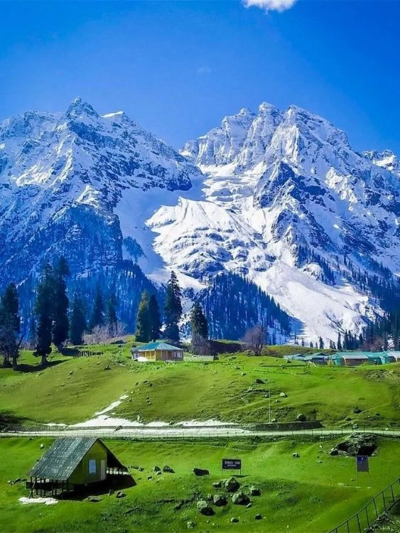 Vaishno Devi Kashmir Tour Package with Katra, Srinagar, Gulmarg, Sonamarg, Pahalgam and Dal Lake